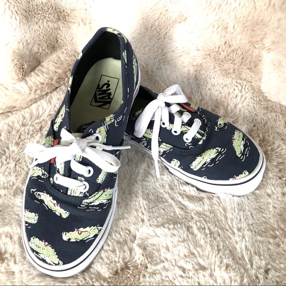 crocodile vans